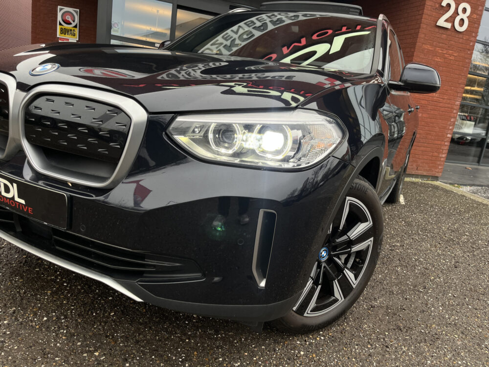 BMW iX3 High Executive 80 kWh // LEDER // ELEK.STOEL + GEHEUGEN // SCHUIF-KANTELDAK // CAMERA+SENSOREN // ELEK. KLEP // CARPLAY + NAVI / 9