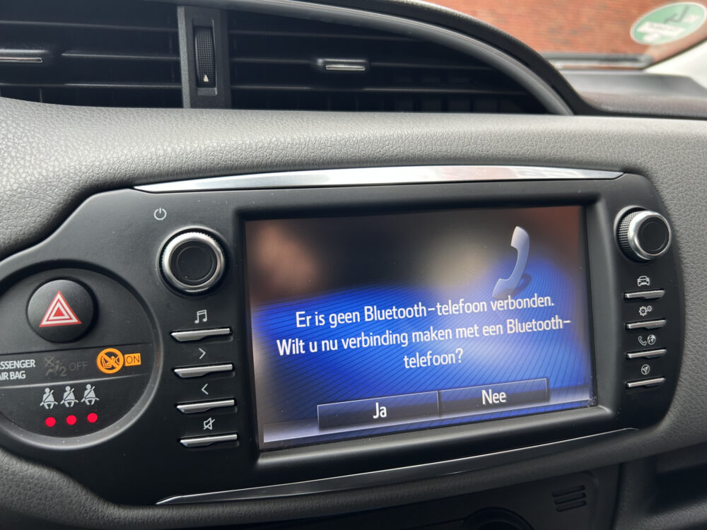 Toyota Yaris 1.5 Hybrid Energy // NAVI // CRUISE // CLIMA // PARKEERCAMERA // 18