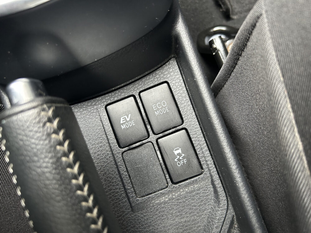 Toyota Yaris 1.5 Hybrid Energy // NAVI // CRUISE // CLIMA // PARKEERCAMERA // 21