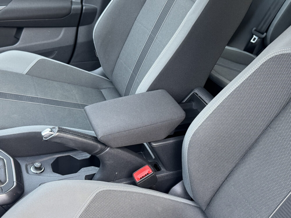 Volkswagen Polo 1.0 TSI Comfortline Business // LED // CLIMA // NAVI // PARKEERSENSOREN V+A // STOELVERWARMING // 10