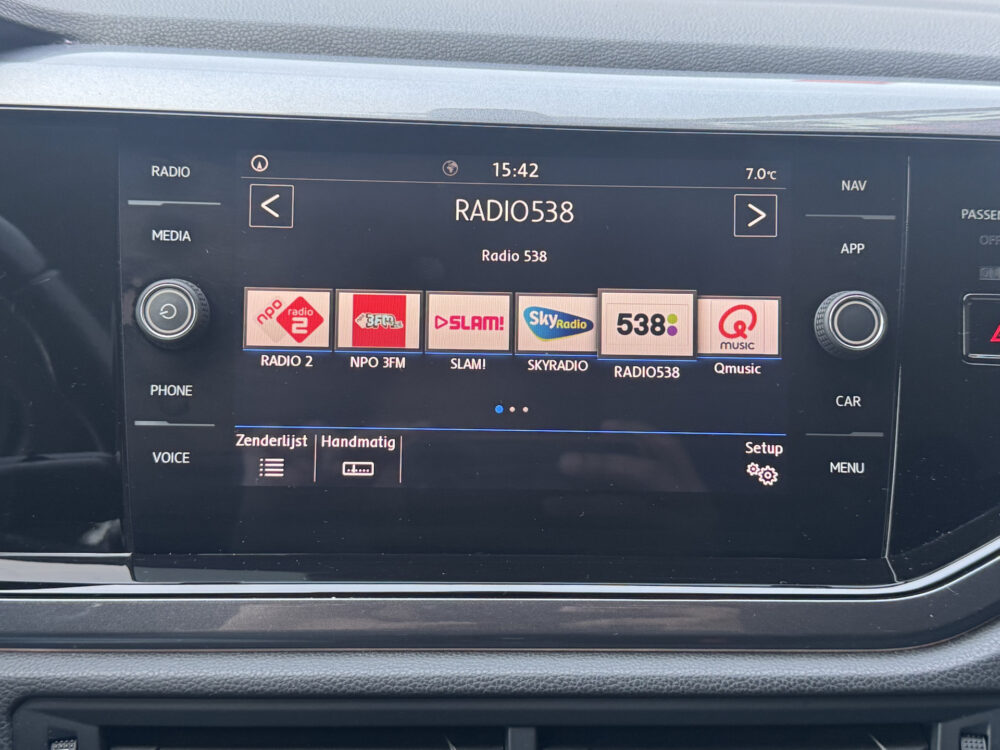 Volkswagen Polo 1.0 TSI Comfortline Business // LED // CLIMA // NAVI // PARKEERSENSOREN V+A // STOELVERWARMING // 18