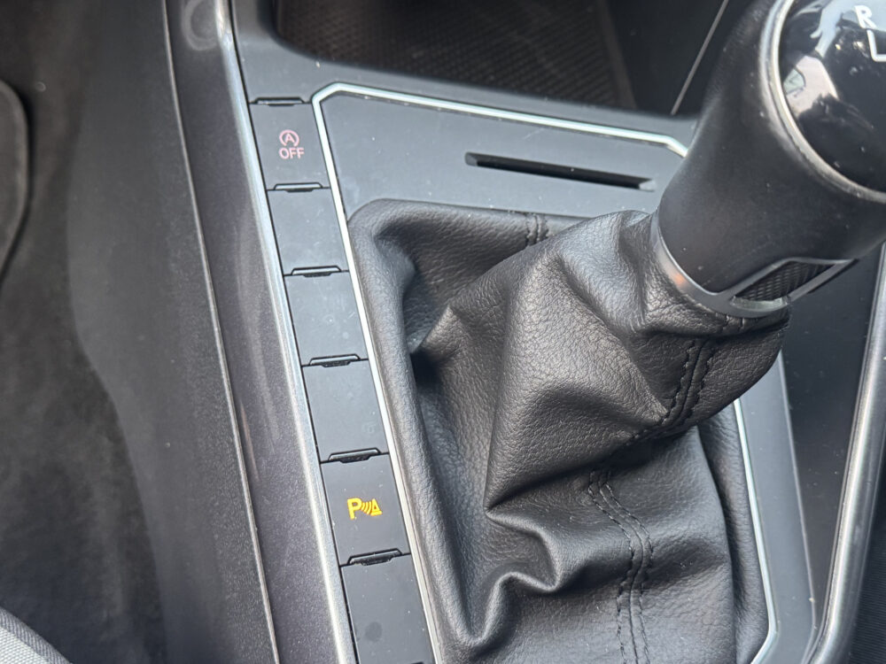 Volkswagen Polo 1.0 TSI Comfortline Business // LED // CLIMA // NAVI // PARKEERSENSOREN V+A // STOELVERWARMING // 25