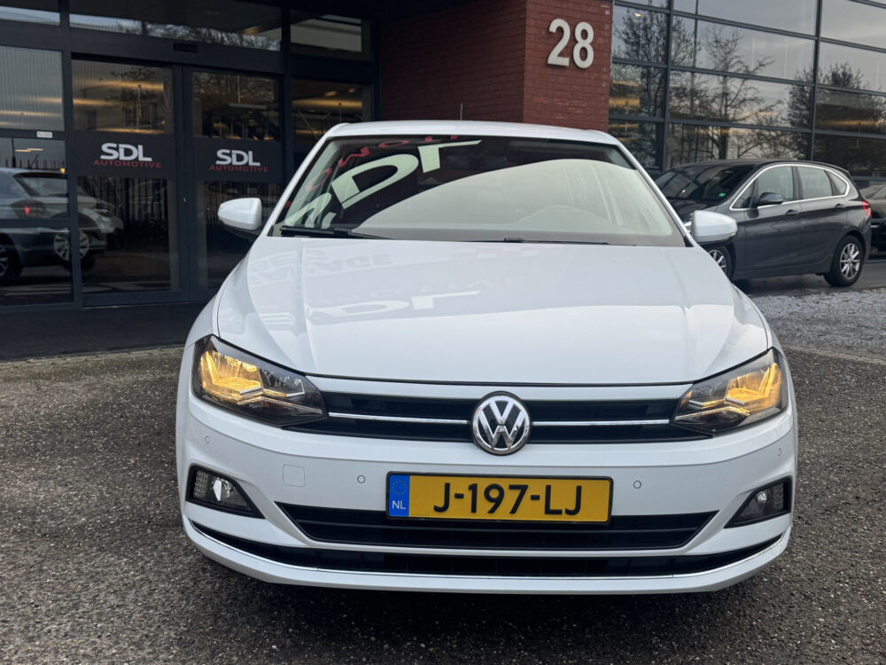 Volkswagen Polo 1.0 TSI Comfortline Business // LED // CLIMA // NAVI // PARKEERSENSOREN V+A // STOELVERWARMING // 5