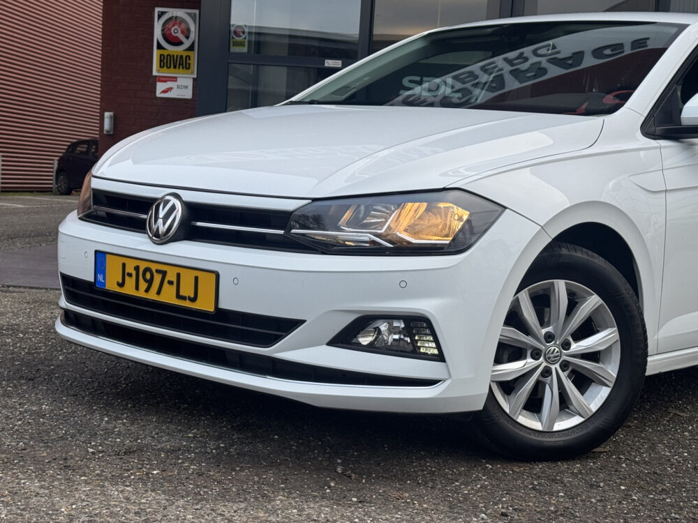 Volkswagen Polo 1.0 TSI Comfortline Business // LED // CLIMA // NAVI // PARKEERSENSOREN V+A // STOELVERWARMING // 7