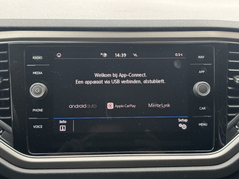 Volkswagen T-Roc 1.5 TSI Sport Business R-Line // NAVI // CAMERA // APPLE CARPLAY- ANDROID AUTO // ELEK. ACHTERKLEP // ADAPTIVE CRUISE // 15