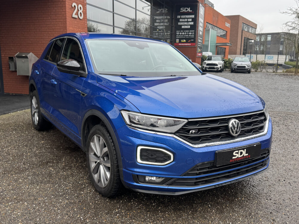 Volkswagen T-Roc 1.5 TSI Sport Business R-Line // NAVI // CAMERA // APPLE CARPLAY- ANDROID AUTO // ELEK. ACHTERKLEP // ADAPTIVE CRUISE // 2