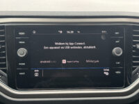 Volkswagen T-Roc 1.5 TSI Sport Business R-Line // NAVI // CAMERA // APPLE CARPLAY- ANDROID AUTO // ELEK. ACHTERKLEP // ADAPTIVE CRUISE // 45