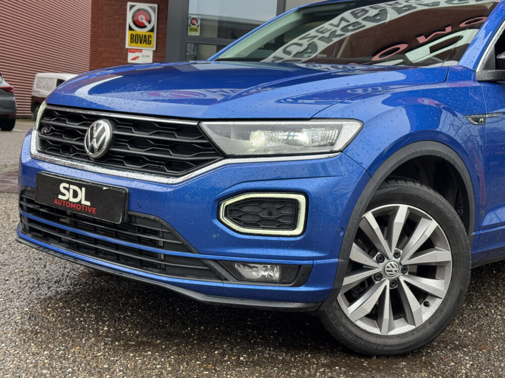 Volkswagen T-Roc 1.5 TSI Sport Business R-Line // NAVI // CAMERA // APPLE CARPLAY- ANDROID AUTO // ELEK. ACHTERKLEP // ADAPTIVE CRUISE // 5