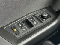 Volkswagen T-Roc 1.5 TSI Sport Business R-Line // NAVI // CAMERA // APPLE CARPLAY- ANDROID AUTO // ELEK. ACHTERKLEP // ADAPTIVE CRUISE // 53