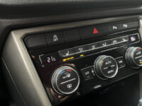 Volkswagen T-Roc 1.5 TSI Sport Business R-Line // NAVI // CAMERA // APPLE CARPLAY- ANDROID AUTO // ELEK. ACHTERKLEP // ADAPTIVE CRUISE // 60