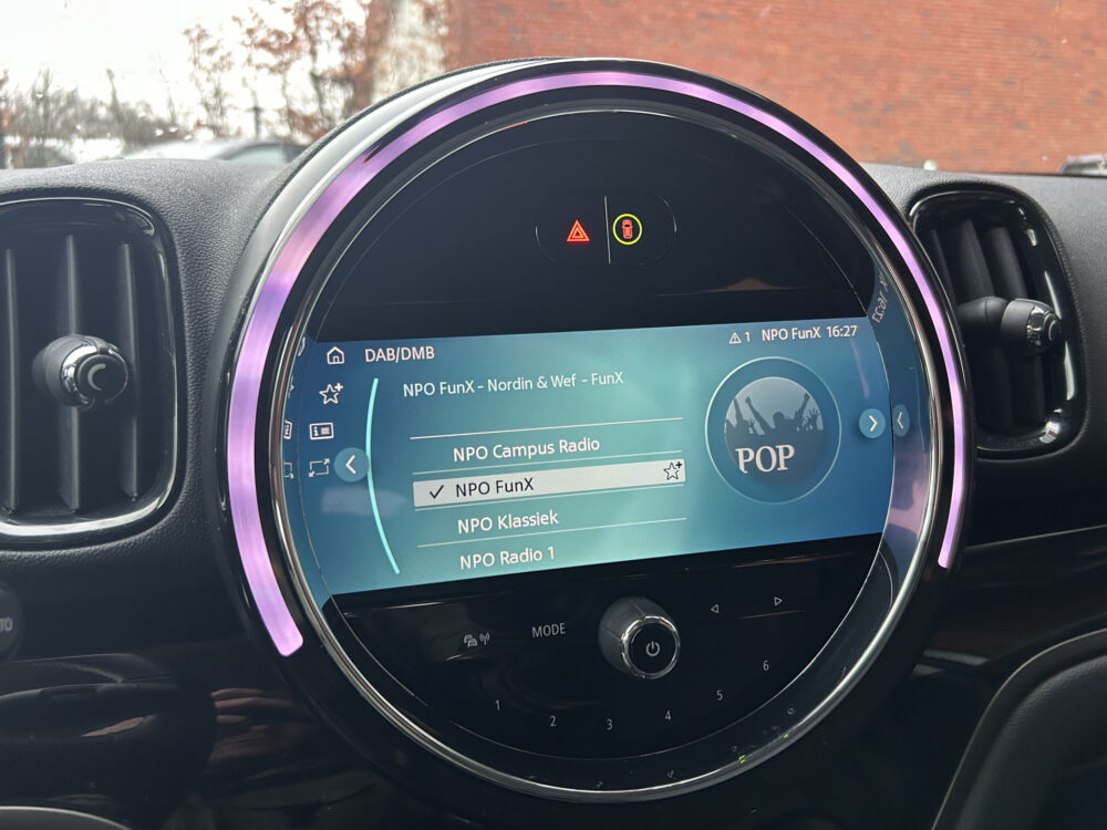 MINI Countryman 1.5 Cooper S E ALL4 Classic // FULL LED // NAVI + CARPLAY // KEYLESS // CAMERA // SHADOW LINE // STOELVERWARMING 16