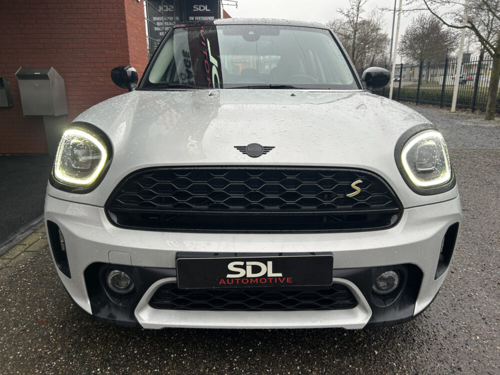 MINI Countryman 1.5 Cooper S E ALL4 Classic // FULL LED // NAVI + CARPLAY // KEYLESS // CAMERA // SHADOW LINE // STOELVERWARMING 4
