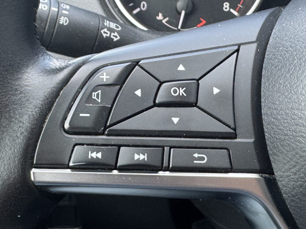 Nissan QASHQAI 1.3 DIG-T N-Connecta // NAVI // 360° CAMERA // CLIMA // CRUISE // TREKHAAK!! // PANO DAK // 11