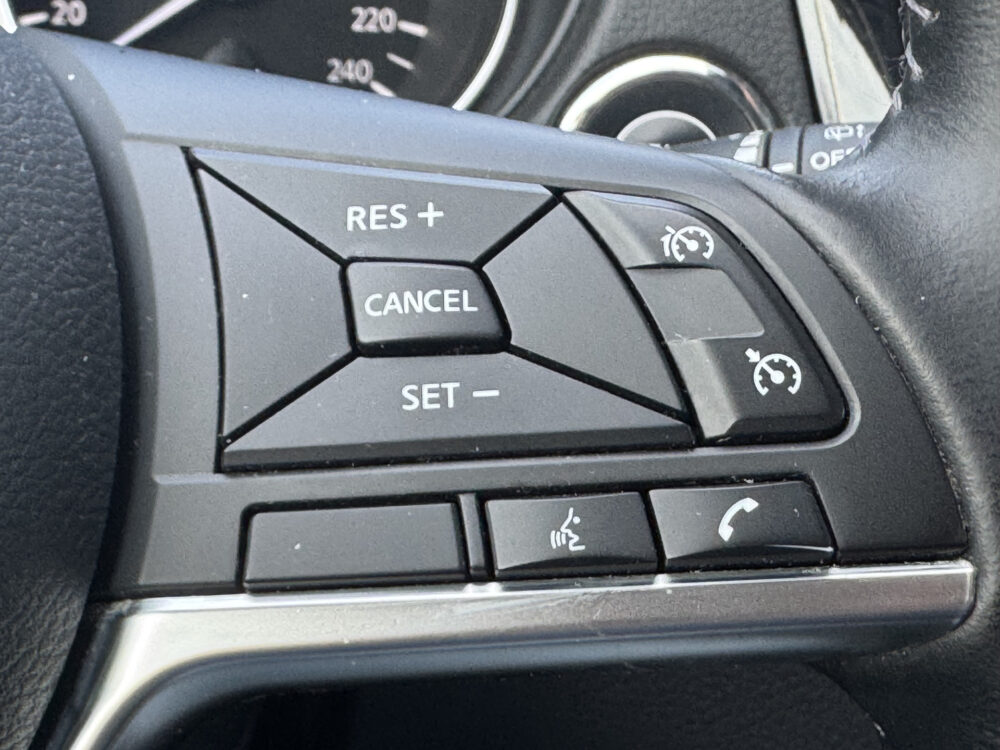 Nissan QASHQAI 1.3 DIG-T N-Connecta // NAVI // 360° CAMERA // CLIMA // CRUISE // TREKHAAK!! // PANO DAK // 12