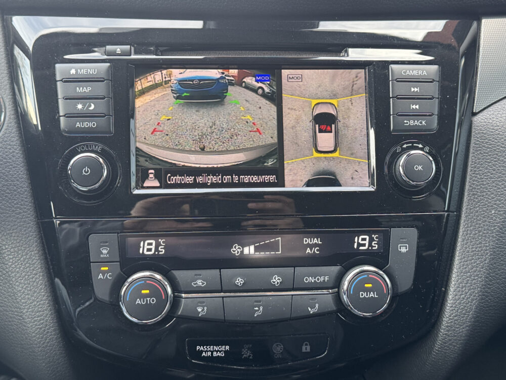 Nissan QASHQAI 1.3 DIG-T N-Connecta // NAVI // 360° CAMERA // CLIMA // CRUISE // TREKHAAK!! // PANO DAK // 14