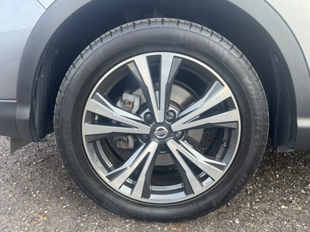 Nissan QASHQAI 1.3 DIG-T N-Connecta // NAVI // 360° CAMERA // CLIMA // CRUISE // TREKHAAK!! // PANO DAK // 6