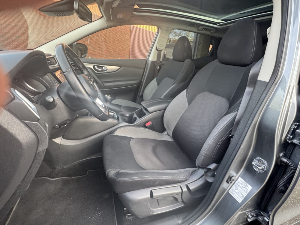 Nissan QASHQAI 1.3 DIG-T N-Connecta // NAVI // 360° CAMERA // CLIMA // CRUISE // TREKHAAK!! // PANO DAK // 7