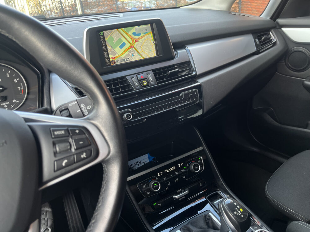 BMW 2 Serie Active Tourer 218i Centennial Executive // NAVI // CRUISE CONTROL // CLIMA // PARKEERSENSOREN V+A // 20