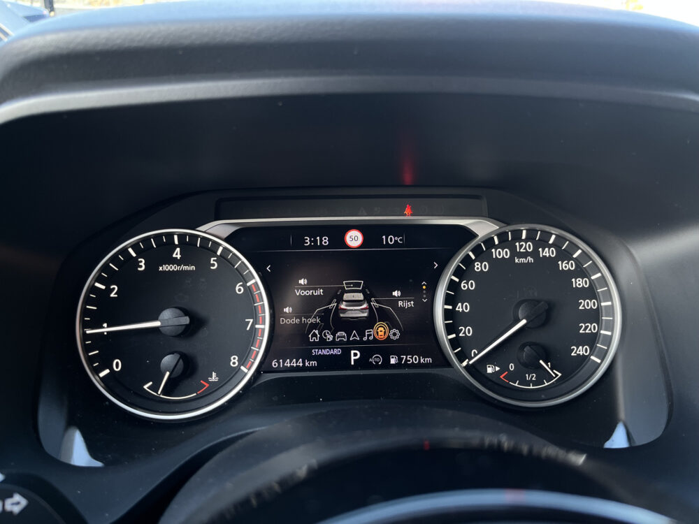 Nissan QASHQAI 1.3 MHEV Xtronic Acenta // LED // APPLE CARPLAY / ANDROID AUTO // CLIMA // CAMERA // ADAPTIVE CRUISE 31