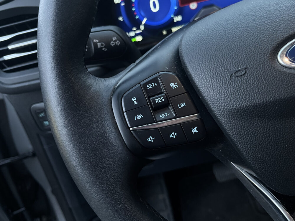 Ford Kuga 2.5 PHEV Titanium X // TREKHAAK!! // SCHUIF-KANTELDAK // ELEK.STOELEN+KLEP // B&O SOUND // DODEHOEK // HEAD-UP DISPLAY // WINTER 24