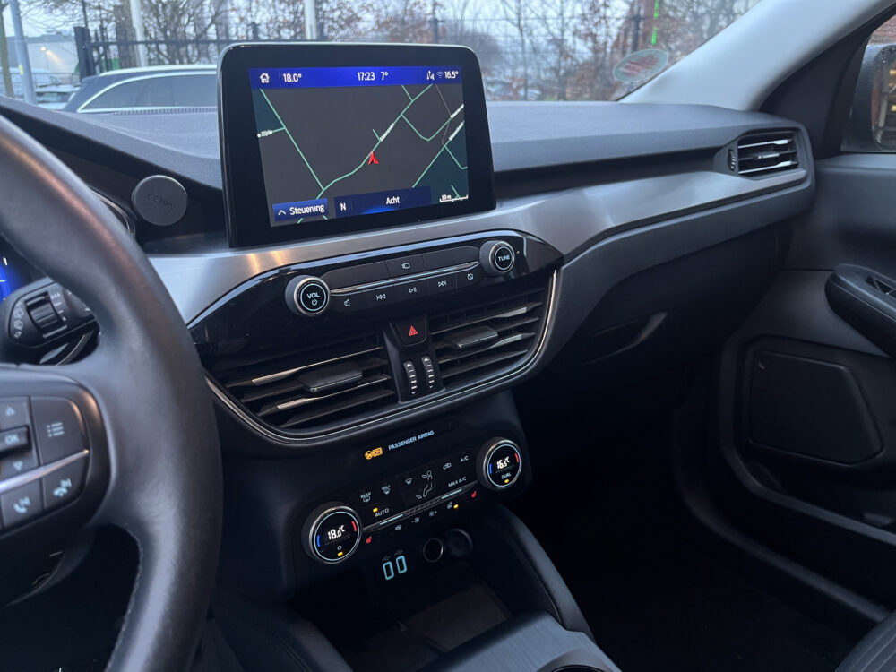 Ford Kuga 2.5 PHEV Titanium X // TREKHAAK!! // SCHUIF-KANTELDAK // ELEK.STOELEN+KLEP // B&O SOUND // DODEHOEK // HEAD-UP DISPLAY // WINTER 27