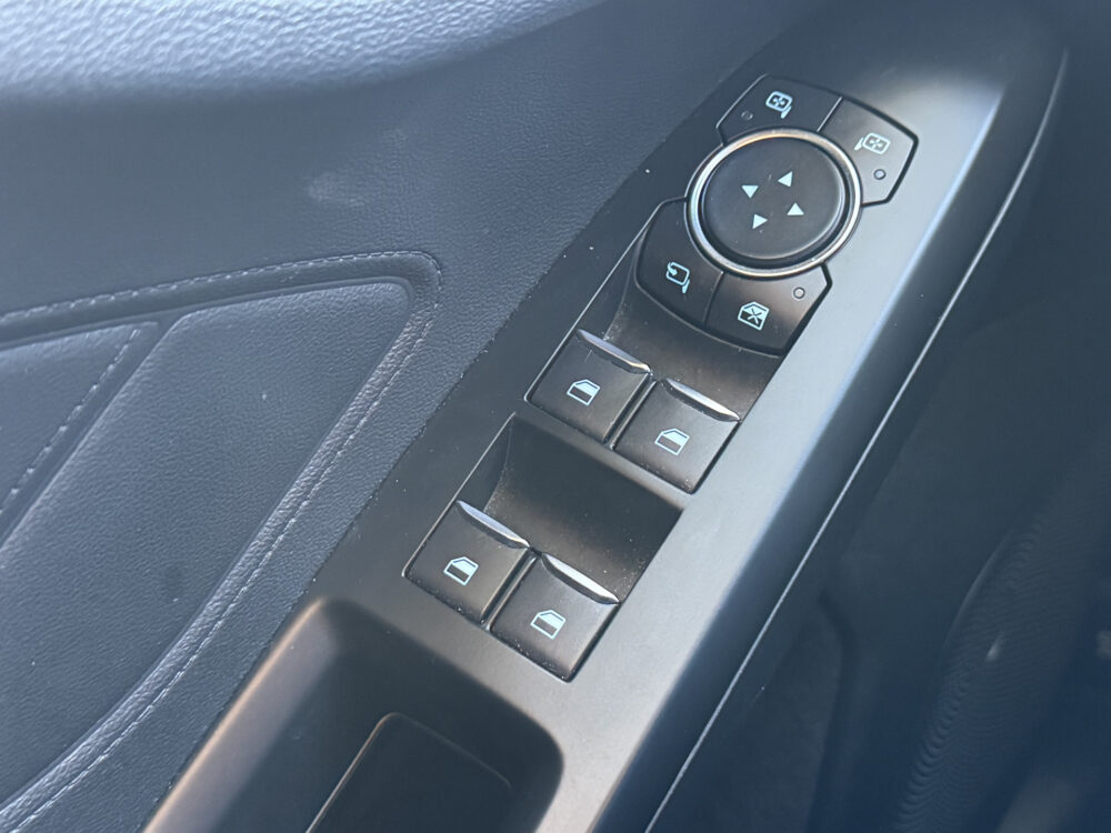 Ford FOCUS Wagon 1.5 EcoBoost ST Line Business // NAVI // PDC V+A // CLIMA // STOELVERWARMING // ADAPTIVE CRUISE // 21