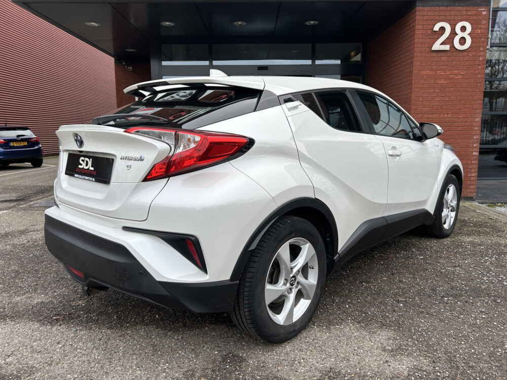 Toyota C-HR 1.8 Hybrid Dynamic // KEYLESS // LED // NAVI // CAMERA // PDC V+A // ADAPTIVE CRUISE // TREKHAAK!! 2