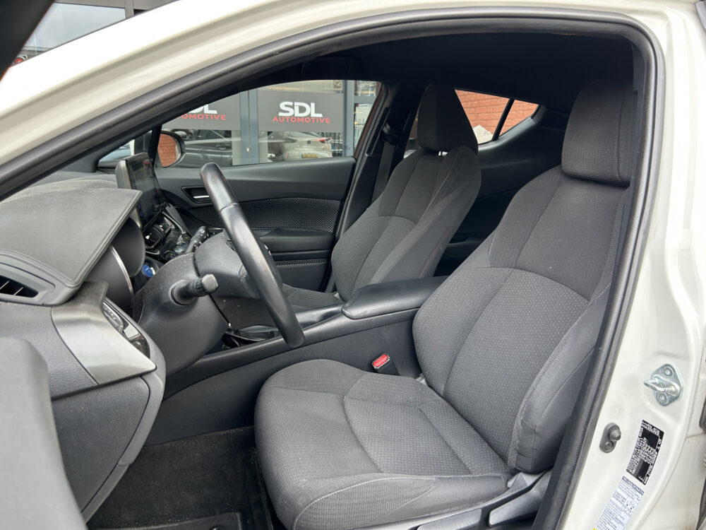 Toyota C-HR 1.8 Hybrid Dynamic // KEYLESS // LED // NAVI // CAMERA // PDC V+A // ADAPTIVE CRUISE // TREKHAAK!! 8