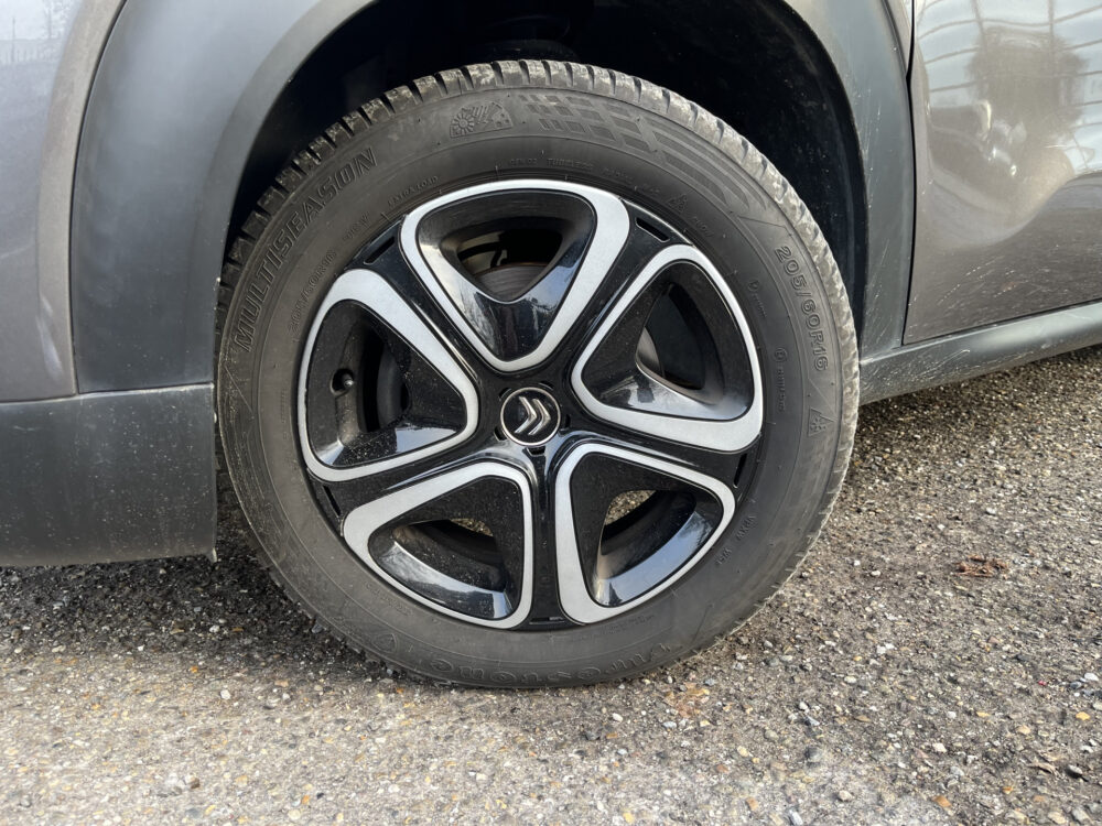 Citroën C3 Aircross 1.2 PureTech S&S Feel // CRUISE CONTROL // AIRCO // NAVI // APPLE-ANDROID AUTO // PARKEERSENSOREN // 10