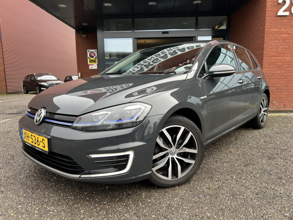 Volkswagen e-Golf e-Golf Highline SOH 90% // FULL LED // NAVI + CARPLAY // PDC V+A // ADAPTIVE CRUISE // CLIMA 1