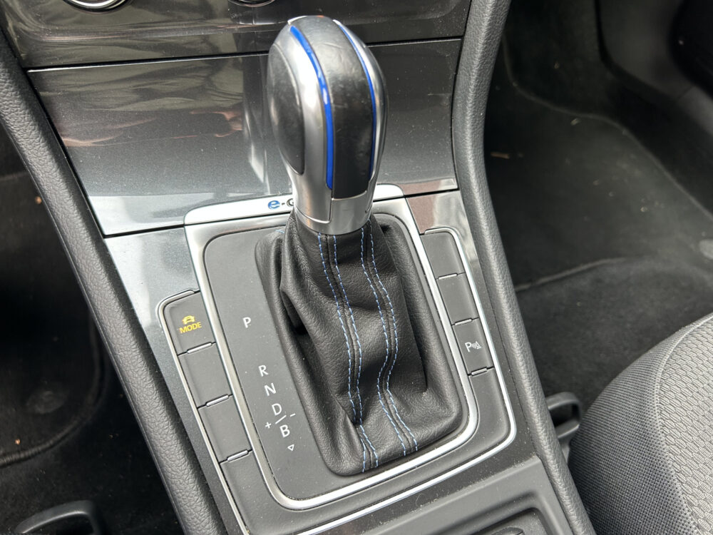 Volkswagen e-Golf e-Golf Highline SOH 90% // FULL LED // NAVI + CARPLAY // PDC V+A // ADAPTIVE CRUISE // CLIMA 19