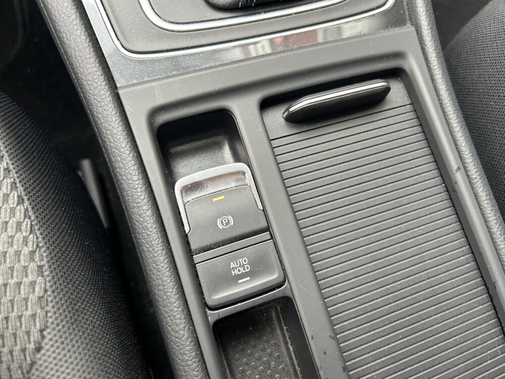 Volkswagen e-Golf e-Golf Highline SOH 90% // FULL LED // NAVI + CARPLAY // PDC V+A // ADAPTIVE CRUISE // CLIMA 20