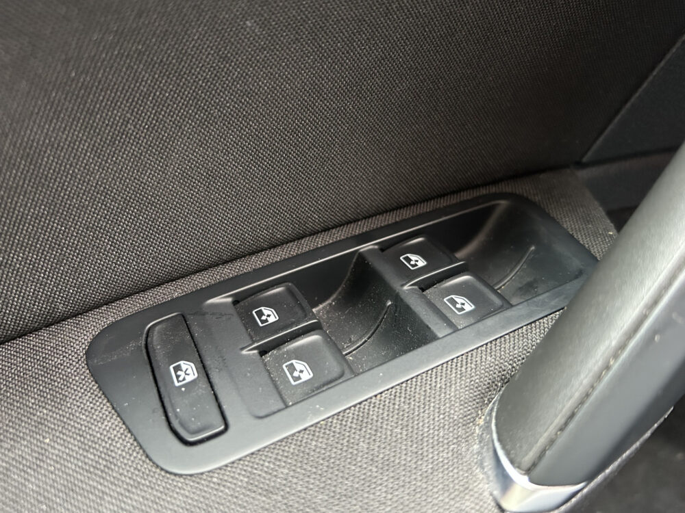 Volkswagen e-Golf e-Golf Highline SOH 90% // FULL LED // NAVI + CARPLAY // PDC V+A // ADAPTIVE CRUISE // CLIMA 21