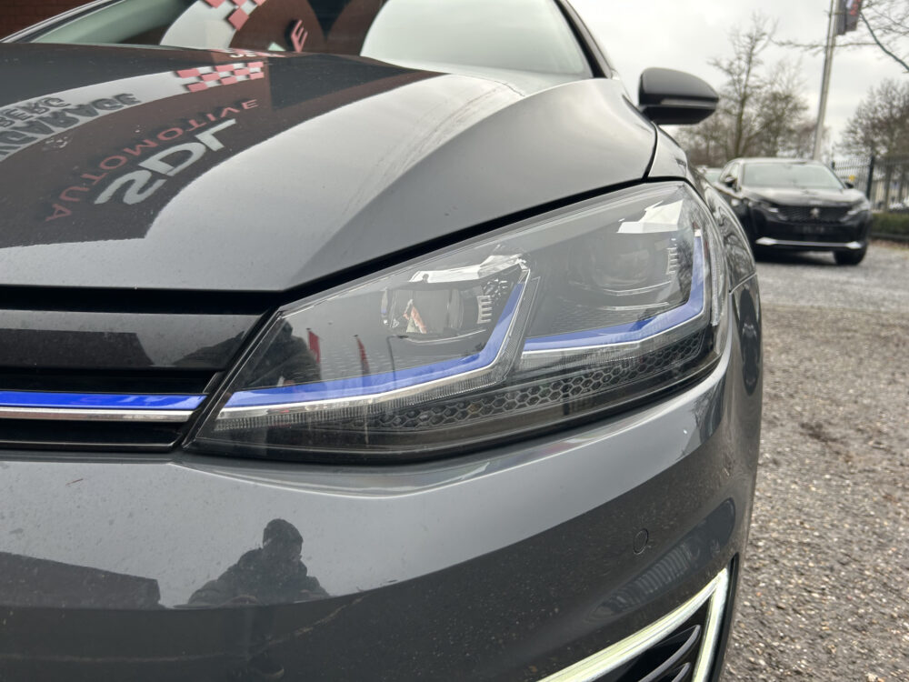 Volkswagen e-Golf e-Golf Highline SOH 90% // FULL LED // NAVI + CARPLAY // PDC V+A // ADAPTIVE CRUISE // CLIMA 24