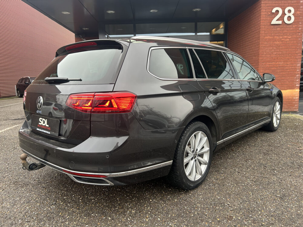 Volkswagen Passat Variant 1.4 TSI PHEV GTE Business // PANO/SCHUIFKANTELDAK // FULL LED // NAVI + CARPLAY // ADAPTIVE CRUISE // ELEK. TREKHAAK //  2