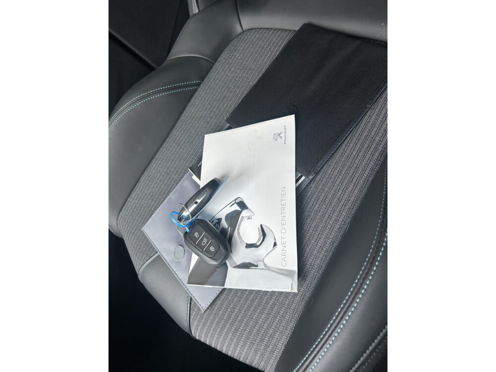 Peugeot 3008 1.6 HYbrid 225 Allure // FULL LED // NAVI + CARPLAY // CAMERA // CLIMA // PDC V+A // CRUISE 14