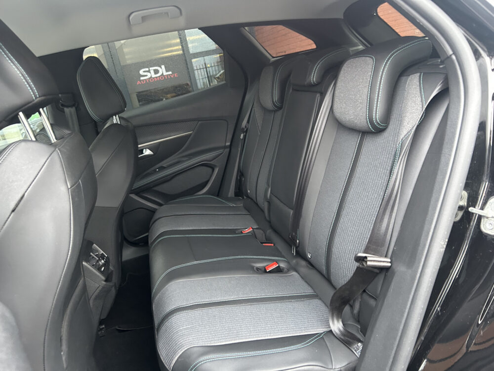 Peugeot 3008 1.6 HYbrid 225 Allure // FULL LED // NAVI + CARPLAY // CAMERA // CLIMA // PDC V+A // CRUISE 24