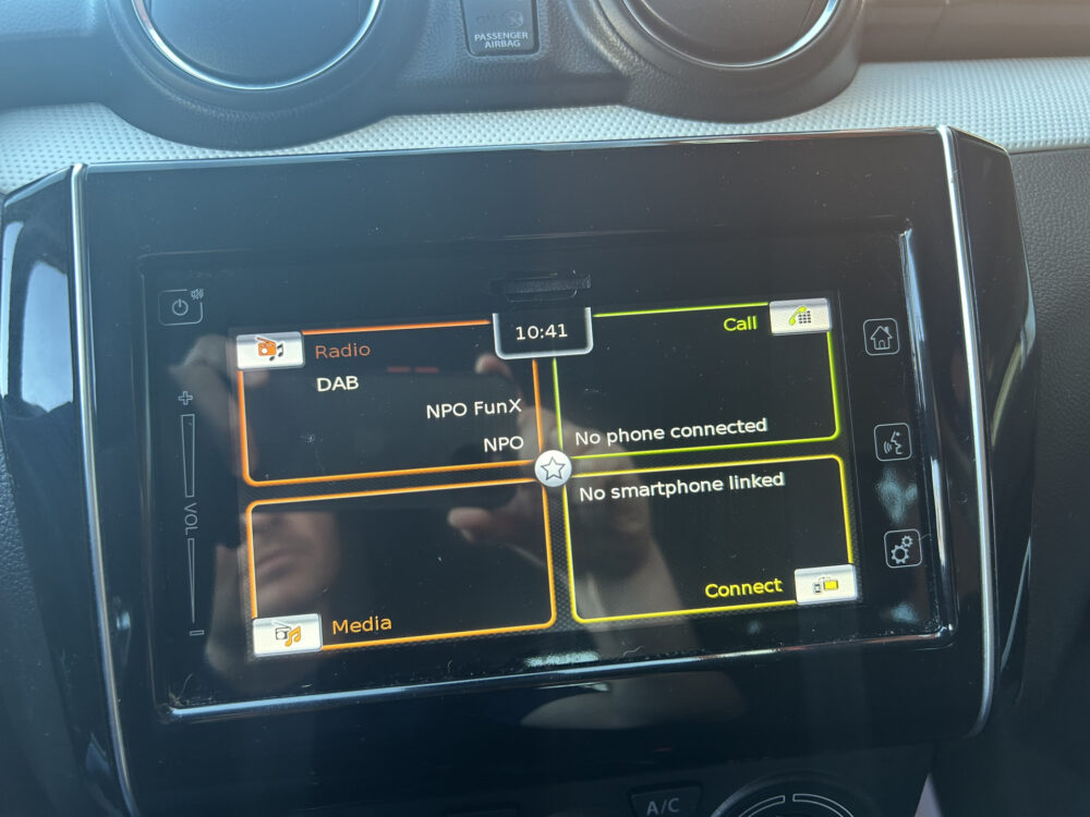 Suzuki Swift 1.2 Select Smart Hybrid // FULL LED // APPLE CARPLAY / ANDROID AUTO // CAMERA // ADAPTIVE CRUISE // STOELVERWARMING 16