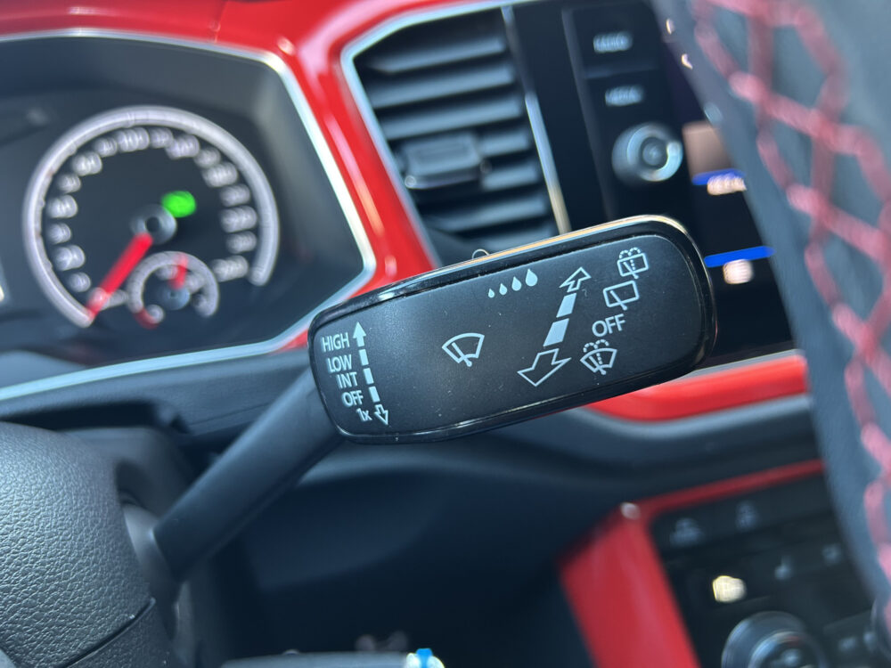 Volkswagen T-Roc 1.5 TSI Style // BEATS AUDIO // TREKHAAK // NAVI // PDC // ADAPTIVE CRUISE // APPLE CARPLAY - ANDROID AUTO // STOELVERWARMING // 12