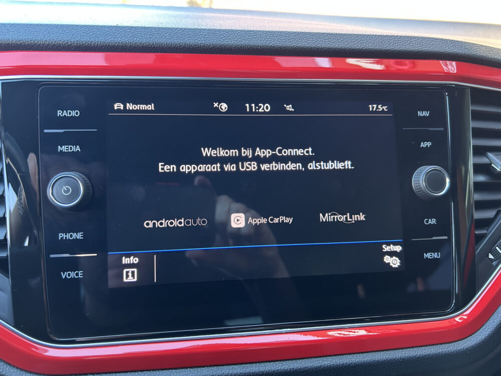 Volkswagen T-Roc 1.5 TSI Style // BEATS AUDIO // TREKHAAK // NAVI // PDC // ADAPTIVE CRUISE // APPLE CARPLAY - ANDROID AUTO // STOELVERWARMING // 14