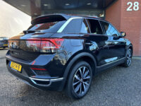 Volkswagen T-Roc 1.5 TSI Style // BEATS AUDIO // TREKHAAK // NAVI // PDC // ADAPTIVE CRUISE // APPLE CARPLAY - ANDROID AUTO // STOELVERWARMING // 36