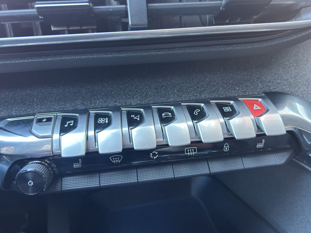 Peugeot 3008 1.6 HYbrid 225 Allure 1STE EIGENAAR!! // NAVI // APPLE CARPLAY - ANDROID AUTO // ADAPTIVE CRUISE // CAMERA // CLIMA // 19