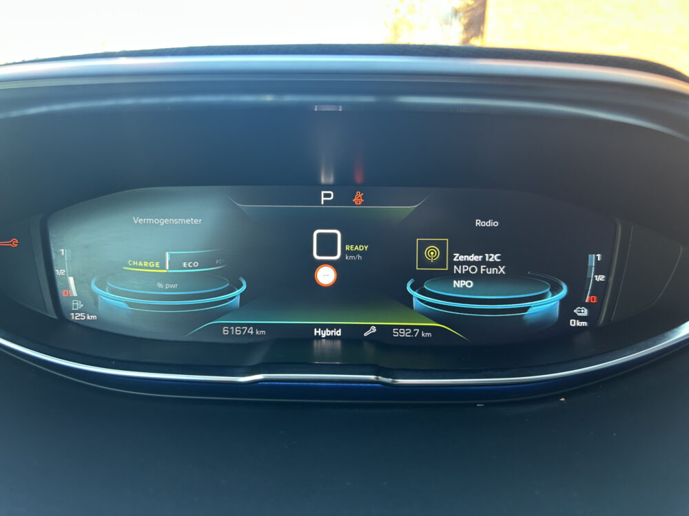 Peugeot 3008 1.6 HYbrid 225 Allure 1STE EIGENAAR!! // NAVI // APPLE CARPLAY - ANDROID AUTO // ADAPTIVE CRUISE // CAMERA // CLIMA // 32