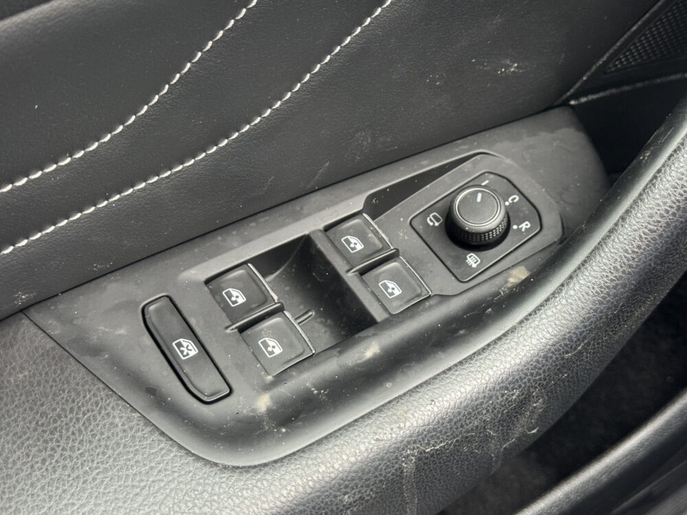 Volkswagen Passat Variant 1.4 TSI PHEV GTE Business // DEALER ONDERHOUDEN // ERGO COMFORT // TREKHAAK // NAVI // CAMERA // 26