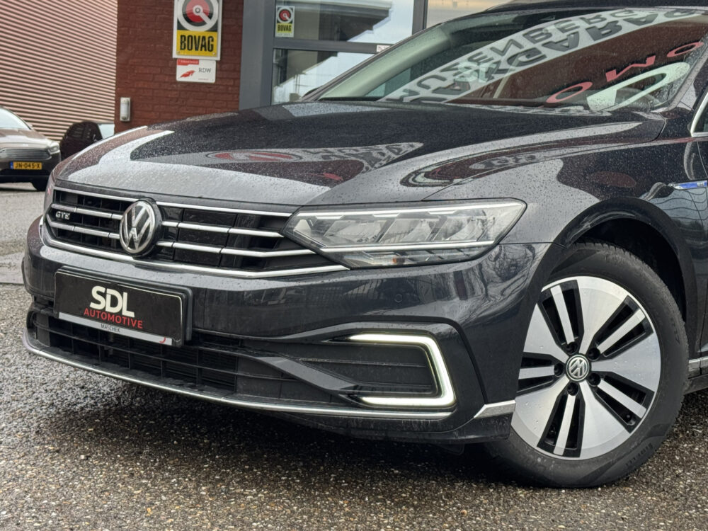 Volkswagen Passat Variant 1.4 TSI PHEV GTE Business // DEALER ONDERHOUDEN // ERGO COMFORT // TREKHAAK // NAVI // CAMERA // 6
