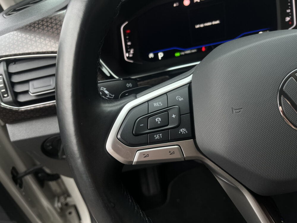 Volkswagen T-Cross 1.5 TSI Style // FULL LED // ADAP. CRUISE // VIRTUAL COCKPIT // CAMERA+SENSOREN // KEYLESS // NAVI+CARPLAY // 19
