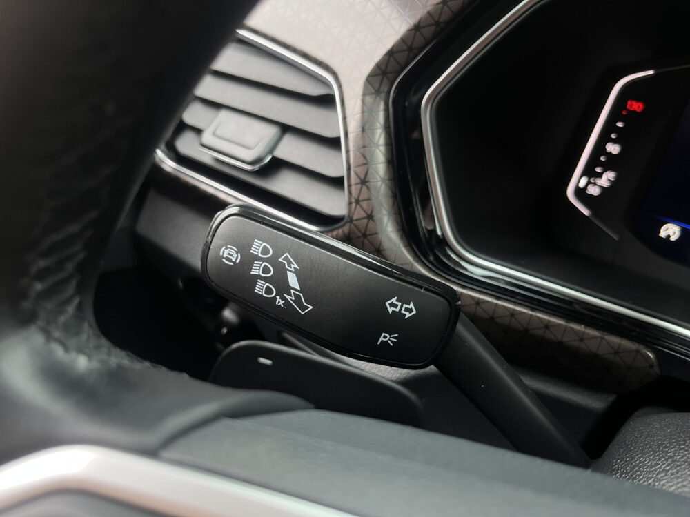 Volkswagen T-Cross 1.5 TSI Style // FULL LED // ADAP. CRUISE // VIRTUAL COCKPIT // CAMERA+SENSOREN // KEYLESS // NAVI+CARPLAY // 20