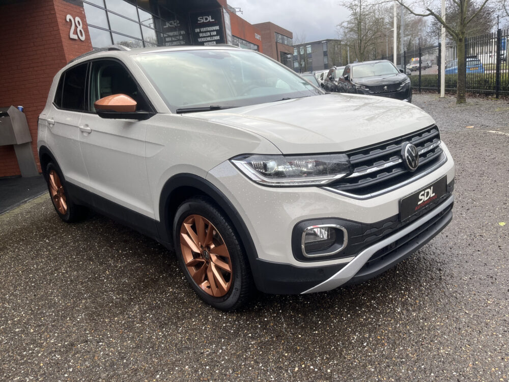 Volkswagen T-Cross 1.5 TSI Style // FULL LED // ADAP. CRUISE // VIRTUAL COCKPIT // CAMERA+SENSOREN // KEYLESS // NAVI+CARPLAY // 3
