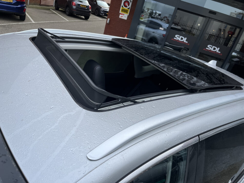 MG EHS 1.5 TGDI Luxury // SCHUIF-KANTELDAK // 360 CAMERA // ADAPT. CRUISE // ELEK.STOELEN+KLEP // DODEHOEK // KEYLESS // 16