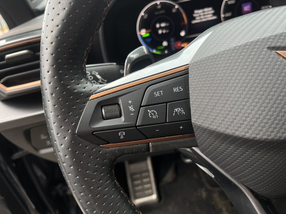 CUPRA Formentor 1.4 e-Hybrid VZ Copper Edition 245PK!! // ADAPT. CRUISE // KEYLESS // ELEK. KLEP // NAVI // DODEHOEK // VIRTUAL COCKPIT // 24